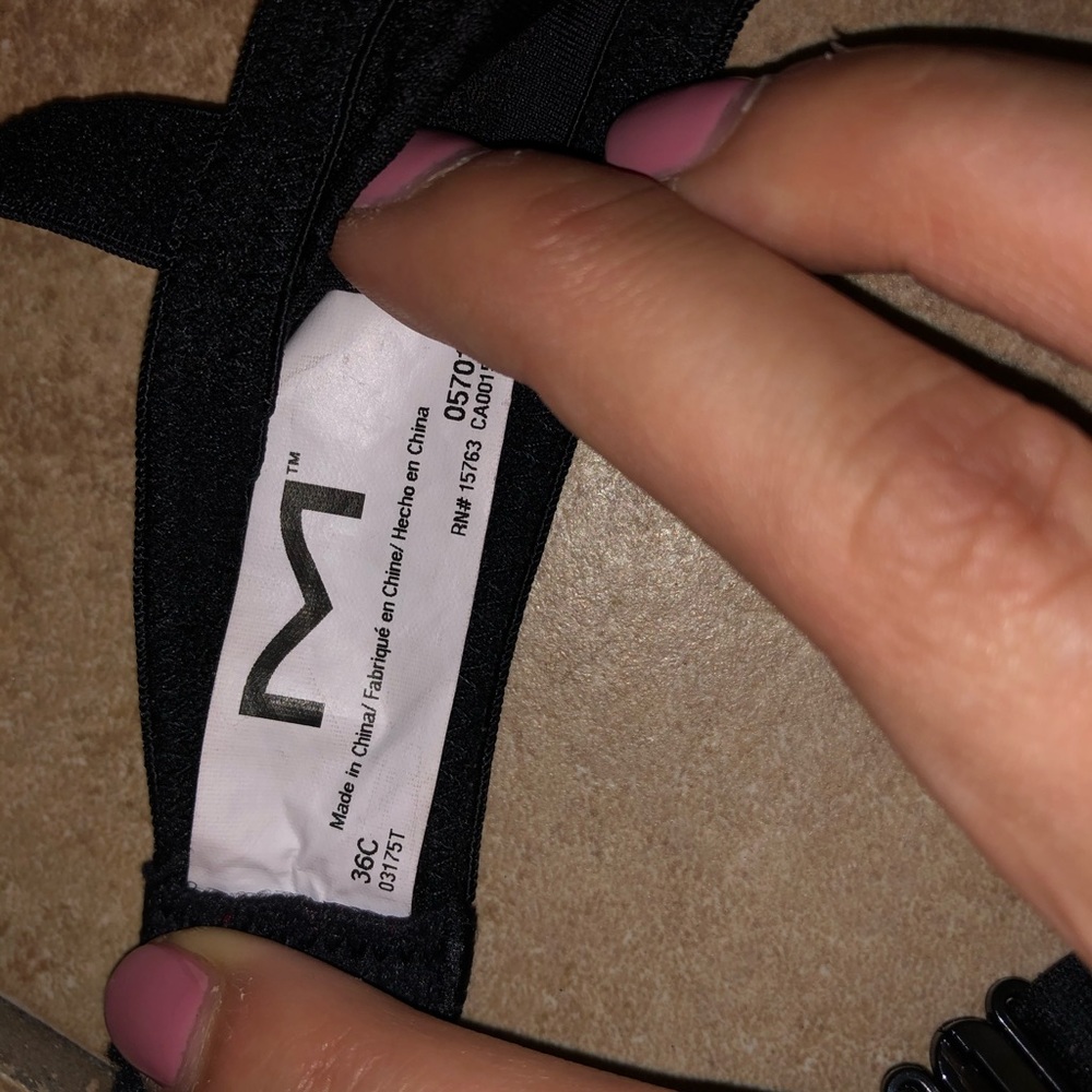 Bras - Picture 7 of 7